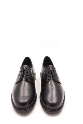 Zapato 24HRS liso cordon negro