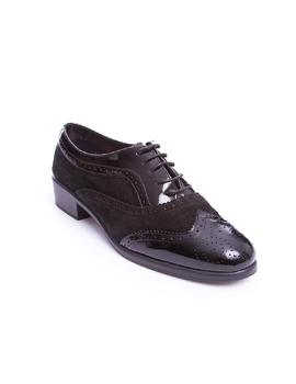 Zapato 24 Hrs cordon picado negro