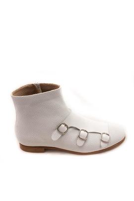 Botines Calce con hebillas en blanco