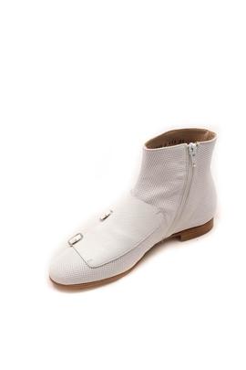 Botines Calce con hebillas en blanco