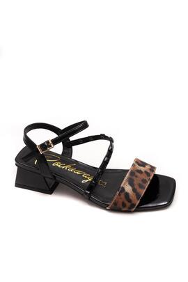 Sandalia Rock Away Sabana negra leopardo